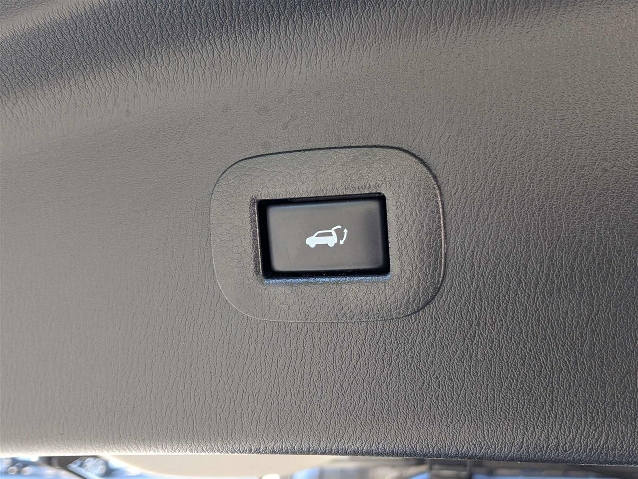 Infiniti QX80 LUXE 2019