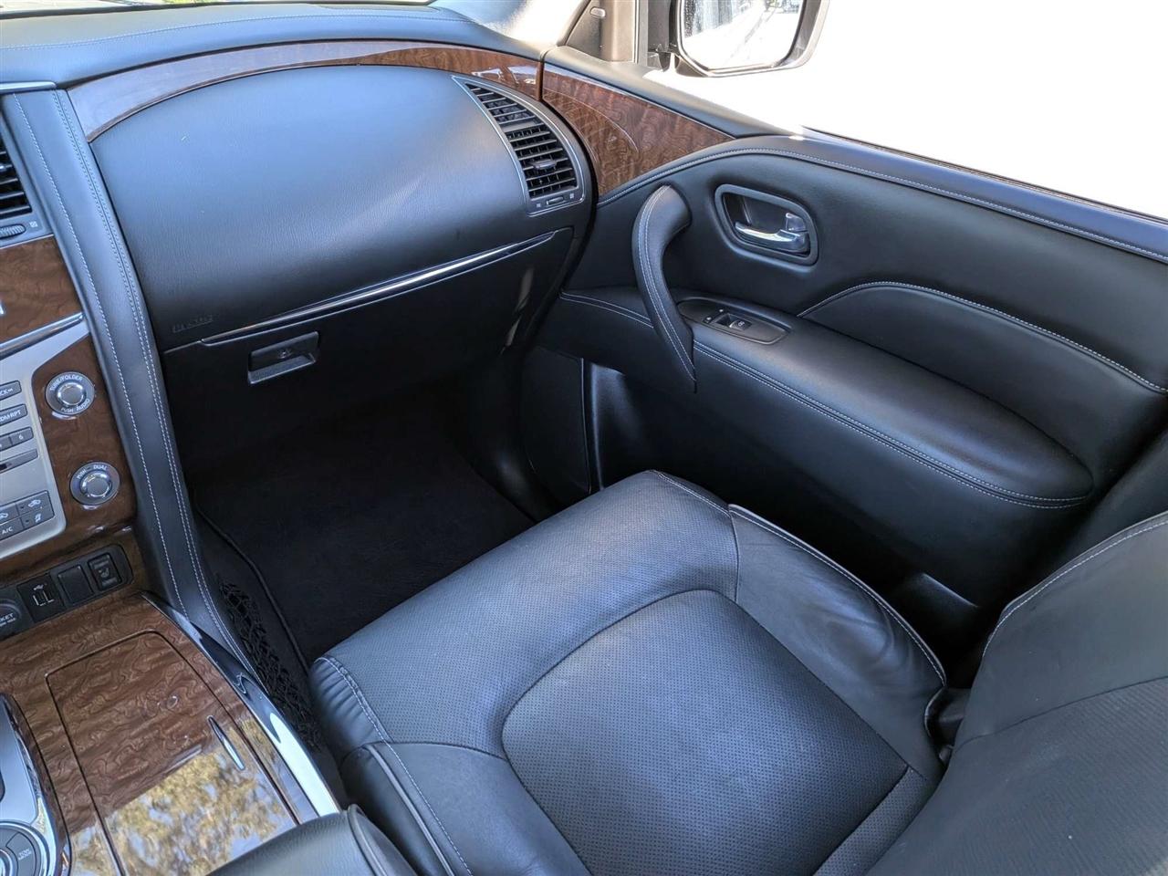 Infiniti QX80 LUXE 2019