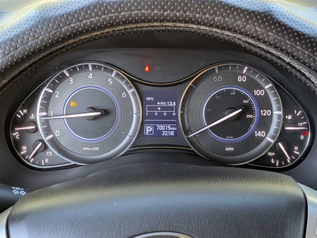 Infiniti QX80 LUXE 2019