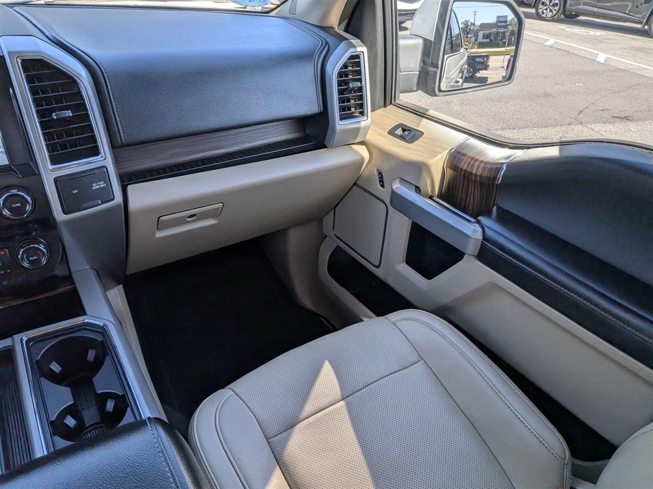 Ford F-150 Lariat SuperCrew 5.5-ft. Bed 2WD 2017