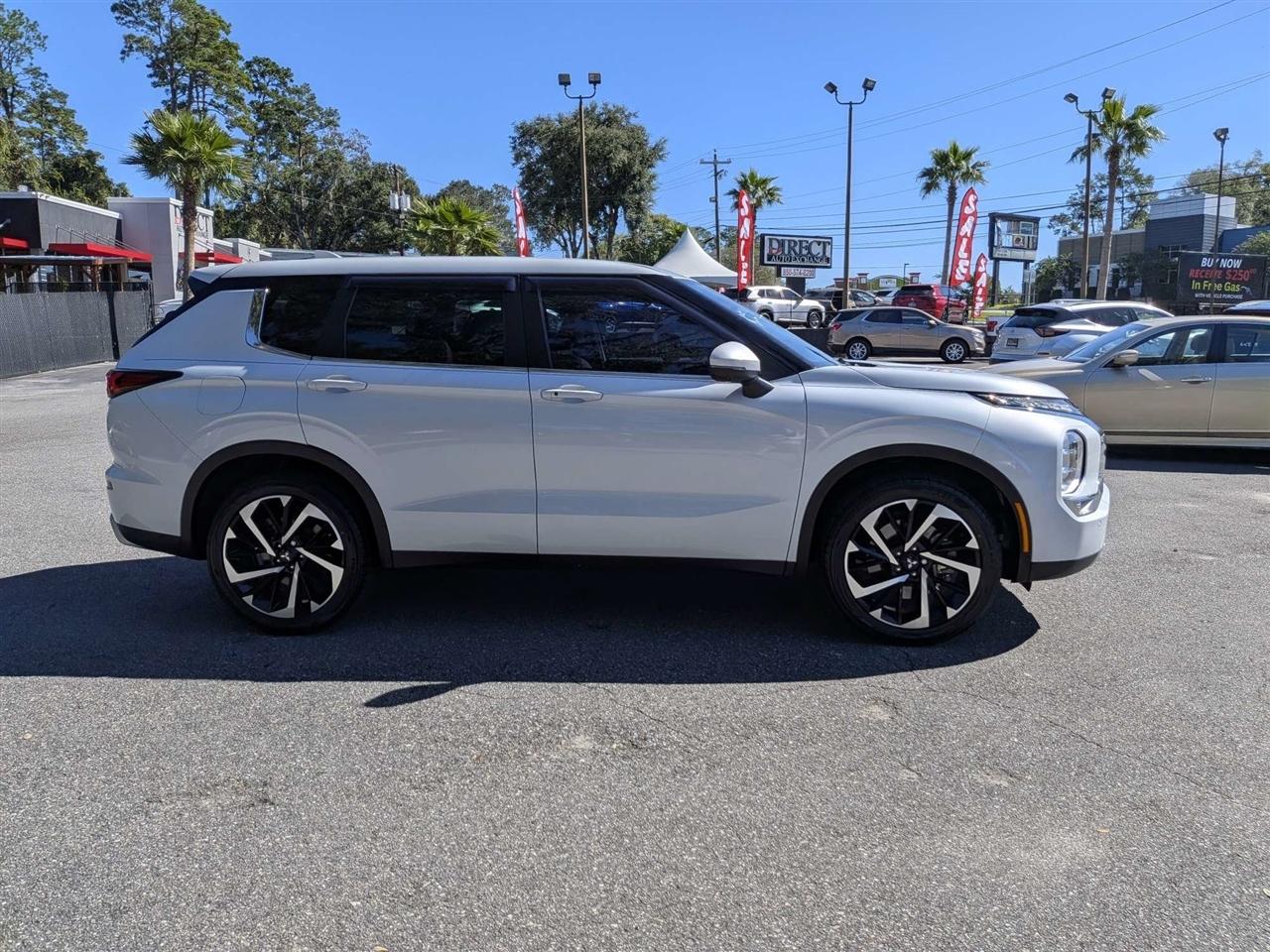 Mitsubishi Outlander SE 2WD 2022
