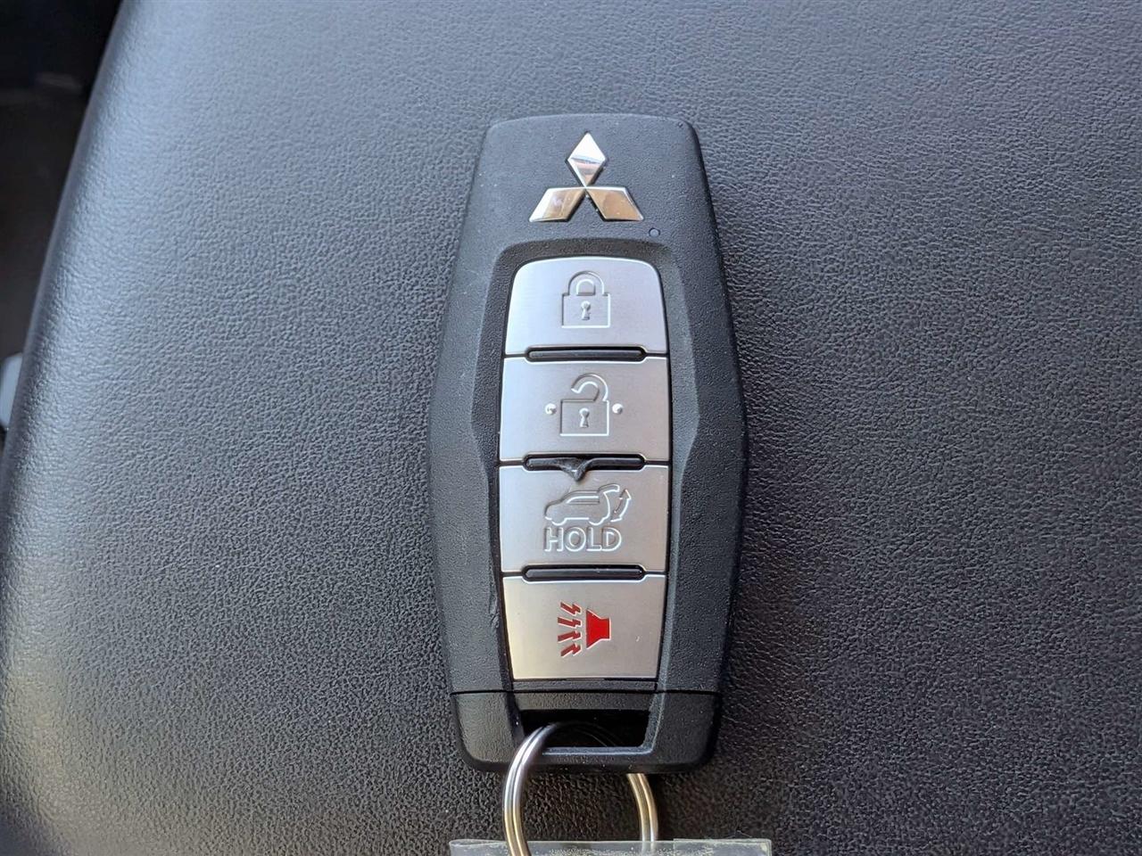 Mitsubishi Outlander SE 2WD 2022
