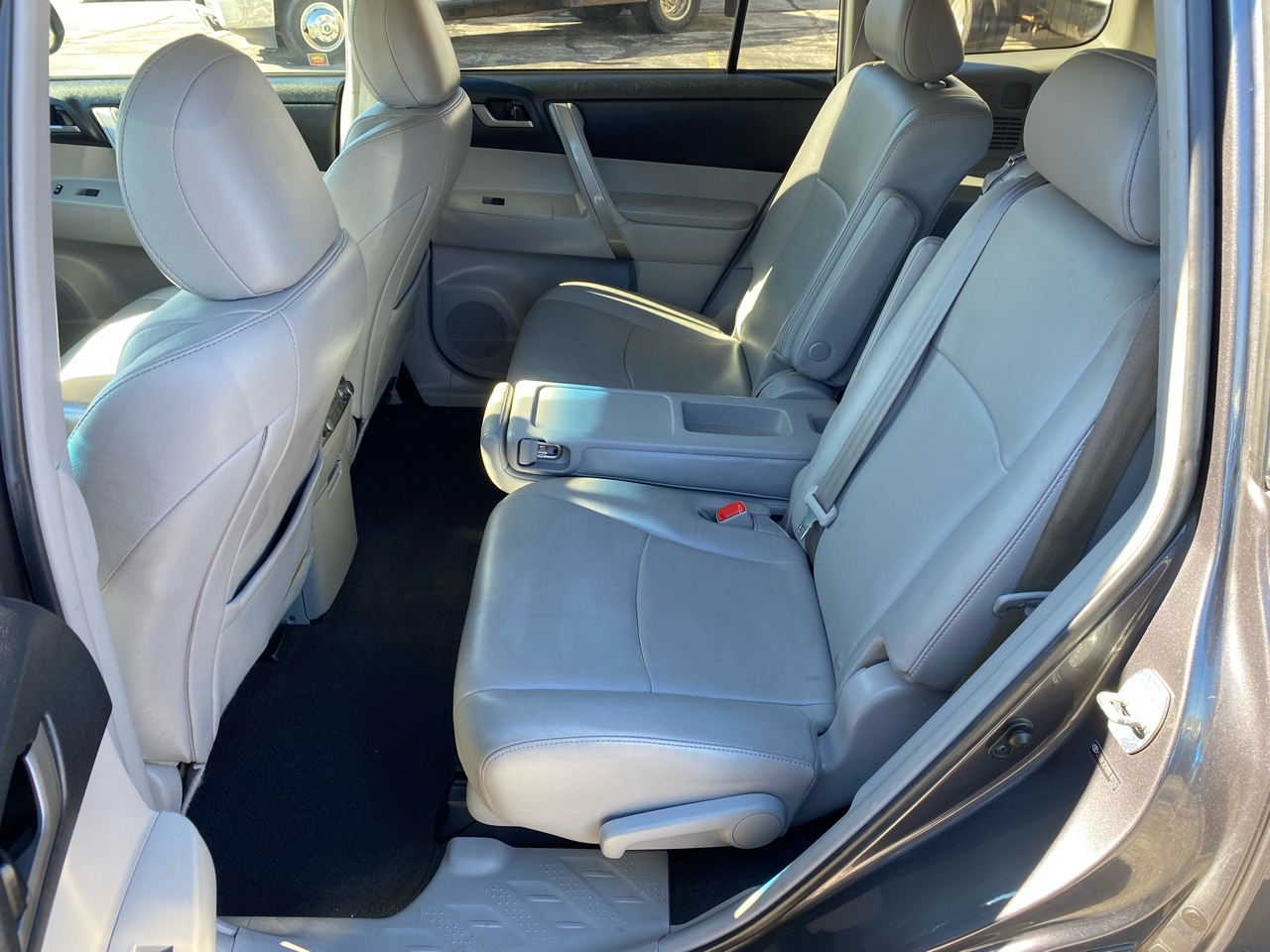 Toyota Highlander SE AWD V6 2013 Toyota Highlander SE AWD V6 2013