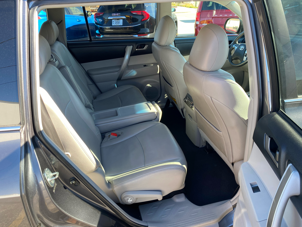 Toyota Highlander SE AWD V6 2013 Toyota Highlander SE AWD V6 2013