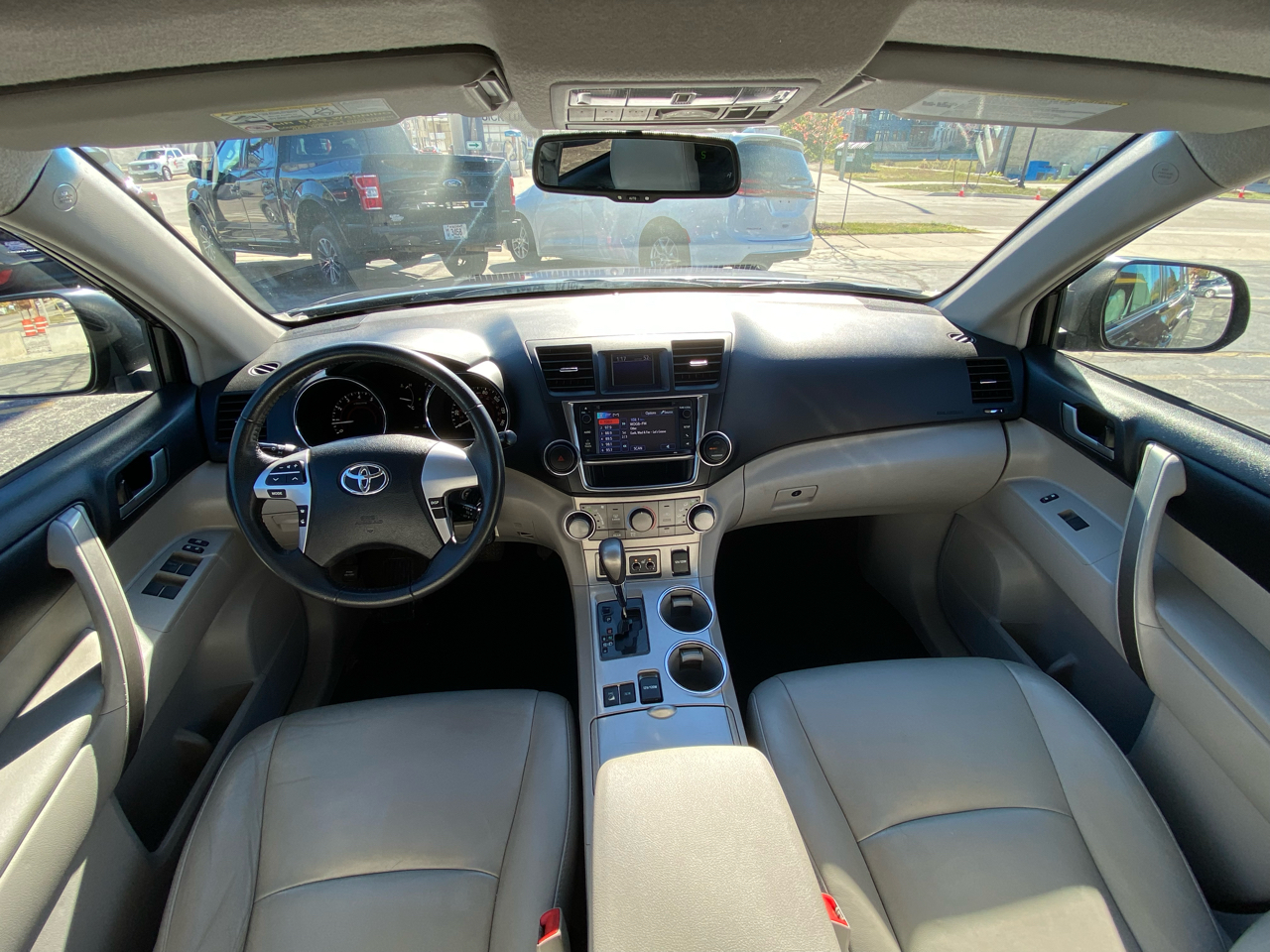 Toyota Highlander SE AWD V6 2013 Toyota Highlander SE AWD V6 2013