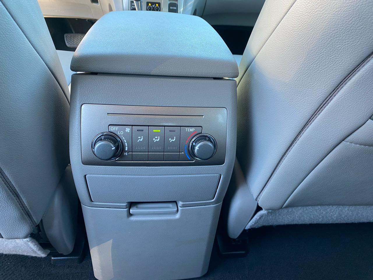 Toyota Highlander SE AWD V6 2013 Toyota Highlander SE AWD V6 2013