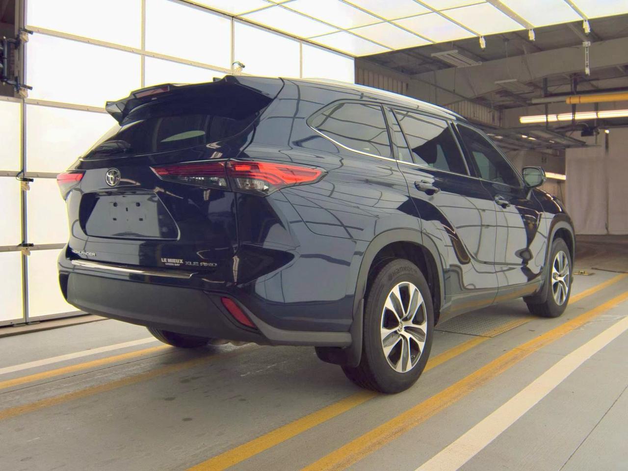 Toyota Highlander XLE Nav AWD V6 2020