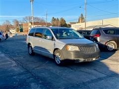 2010 Chrysler Town & Country 