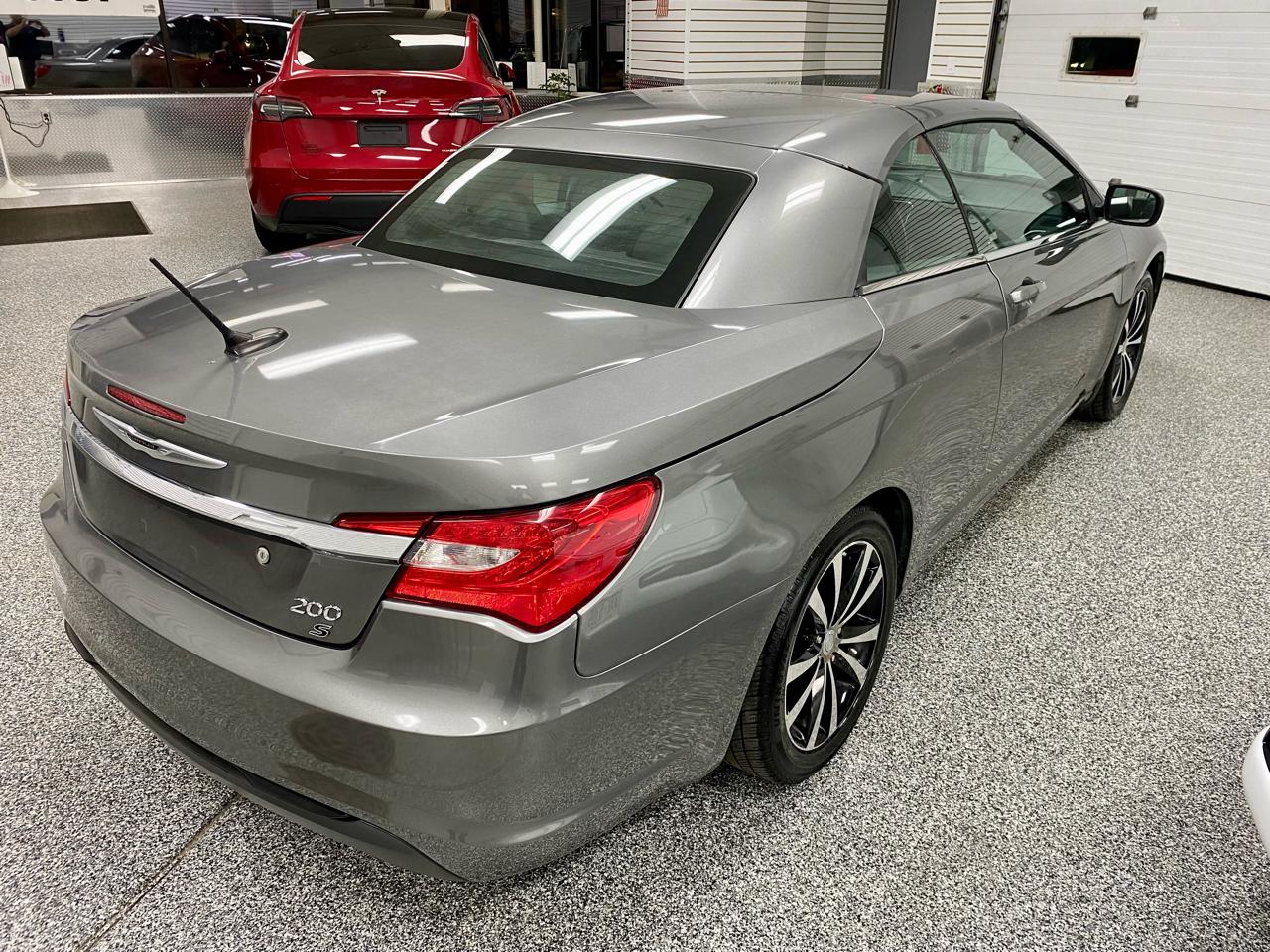 Chrysler 200 S Convertible 2013