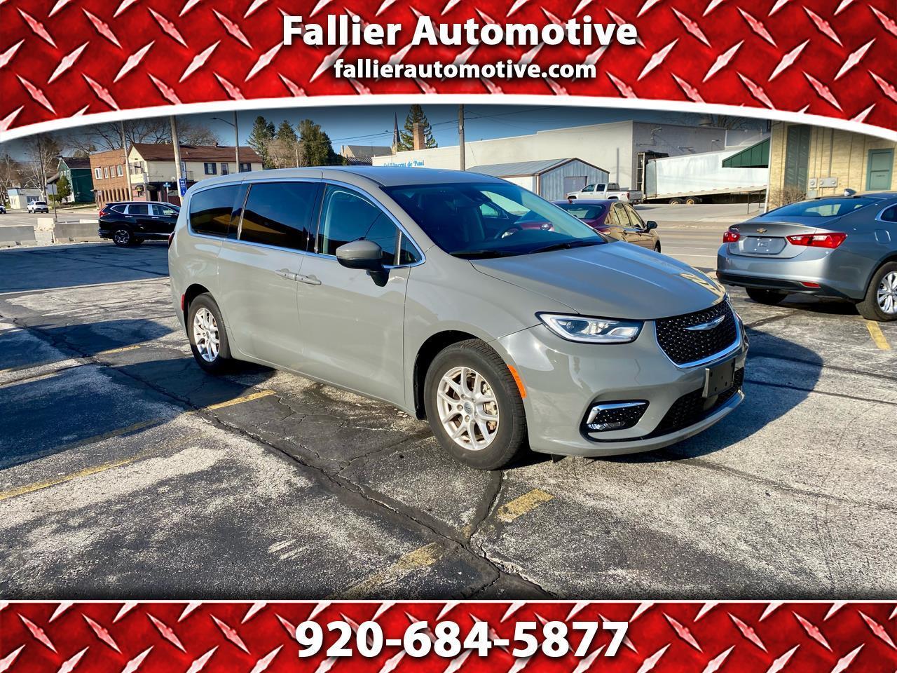 Chrysler Pacifica Touring L 2023