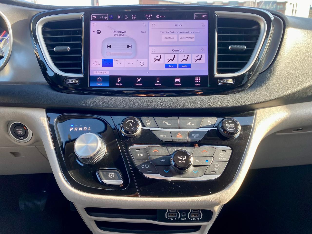 Chrysler Pacifica Touring L 2023