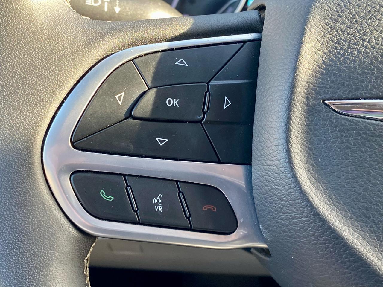 Chrysler Pacifica Touring L 2023