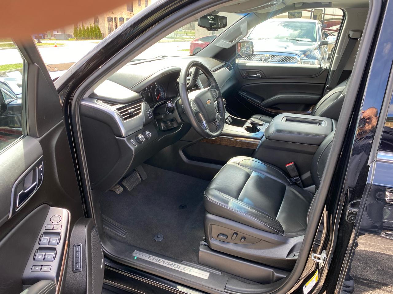 Chevrolet Suburban LT 4WD 2020