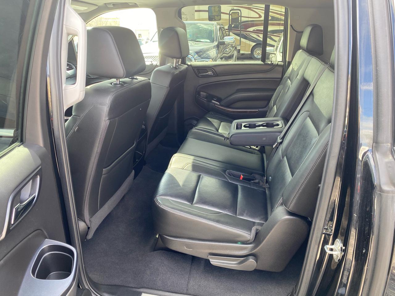 Chevrolet Suburban LT 4WD 2020