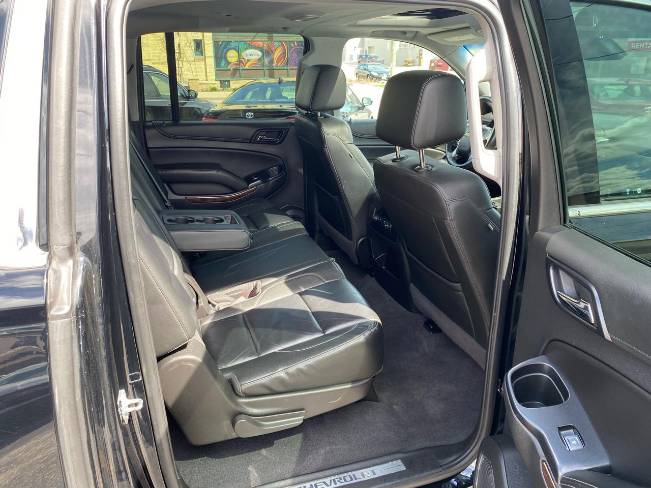Chevrolet Suburban LT 4WD 2020