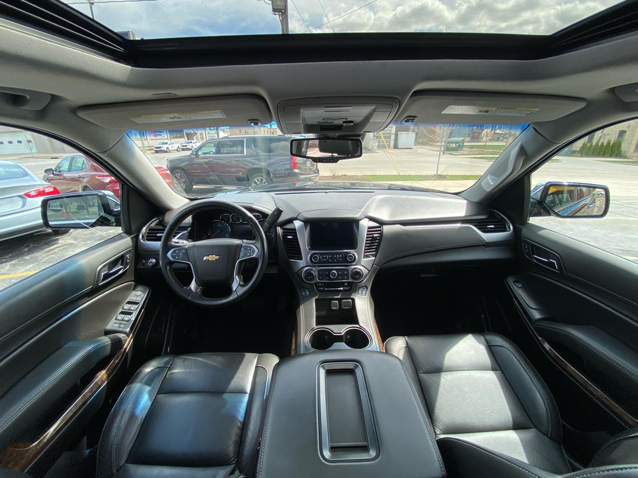 Chevrolet Suburban LT 4WD 2020