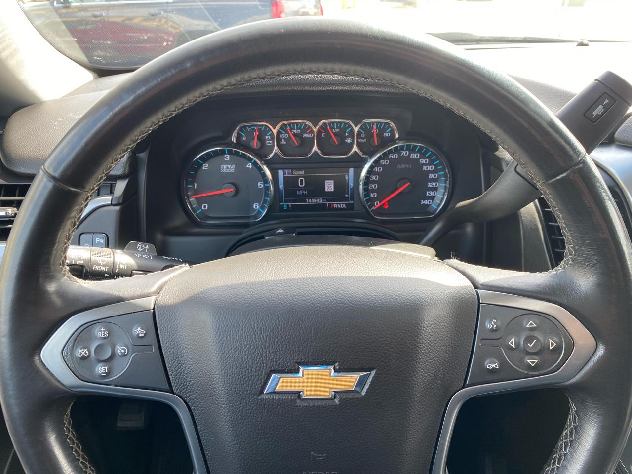 Chevrolet Suburban LT 4WD 2020