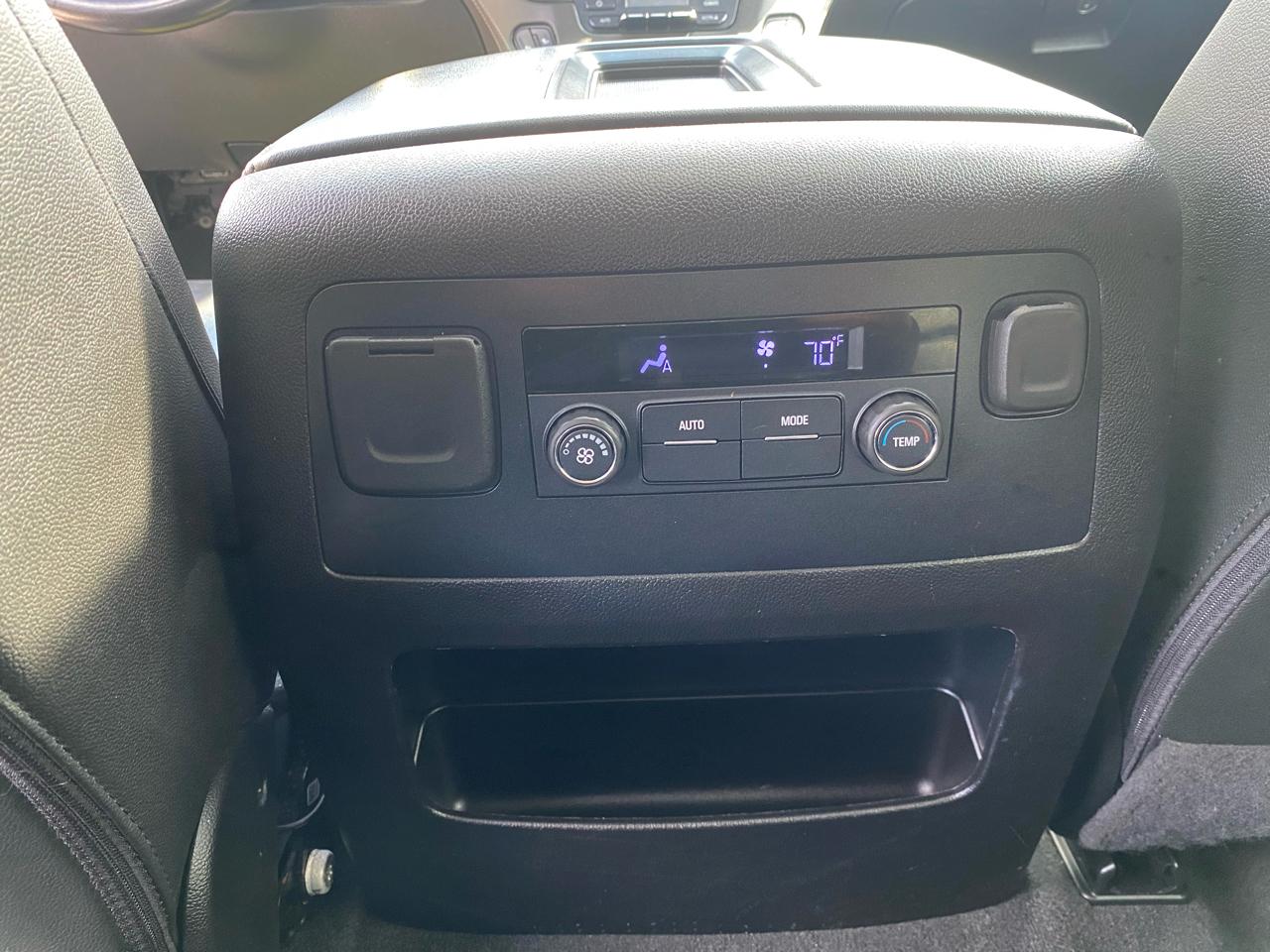 Chevrolet Suburban LT 4WD 2020
