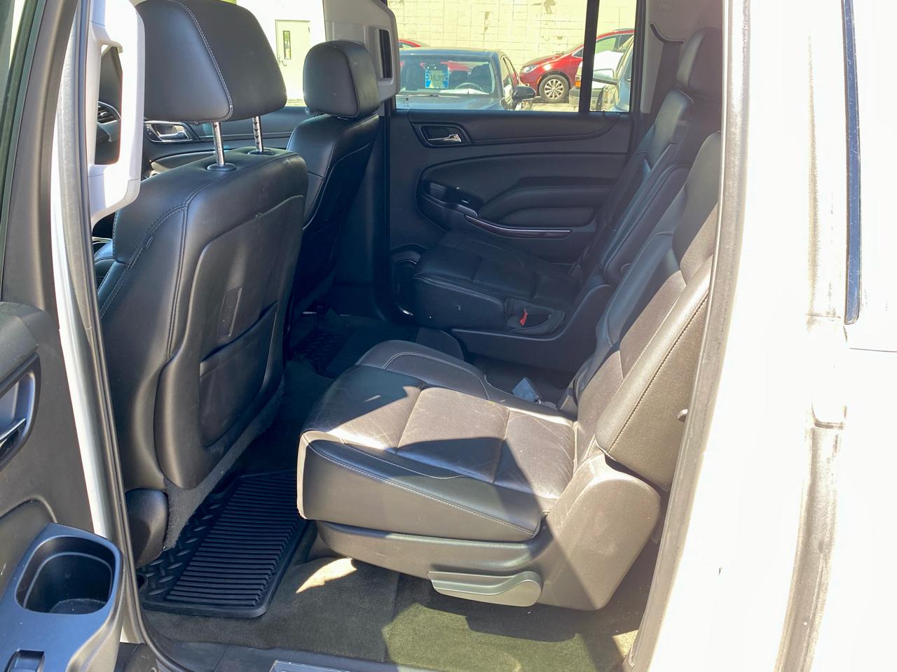 GMC Yukon XL SLT 1/2 Ton 4WD 2015