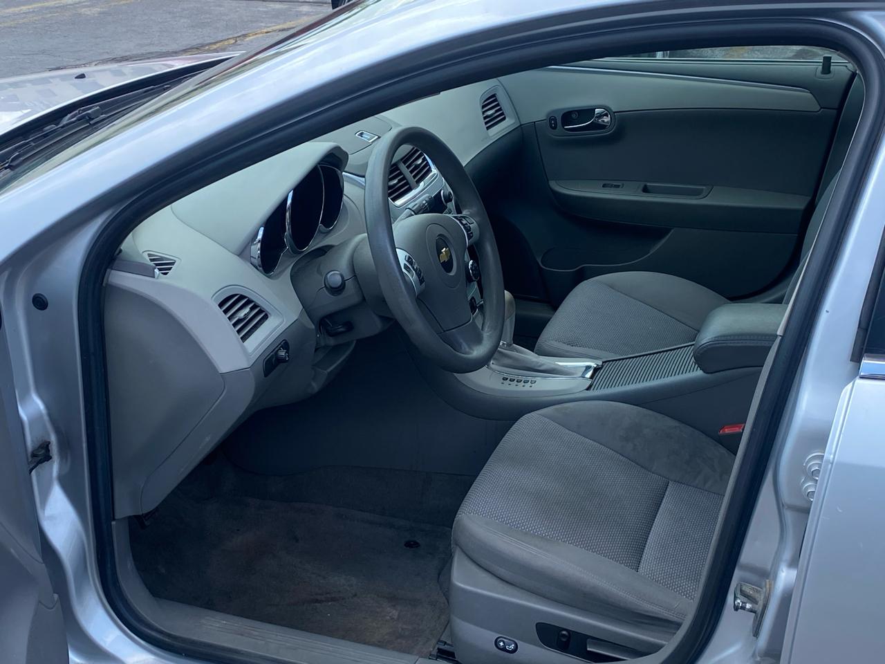 Chevrolet Malibu LS 2012