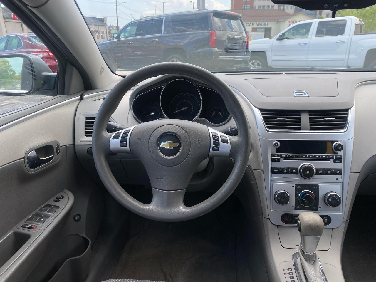 Chevrolet Malibu LS 2012
