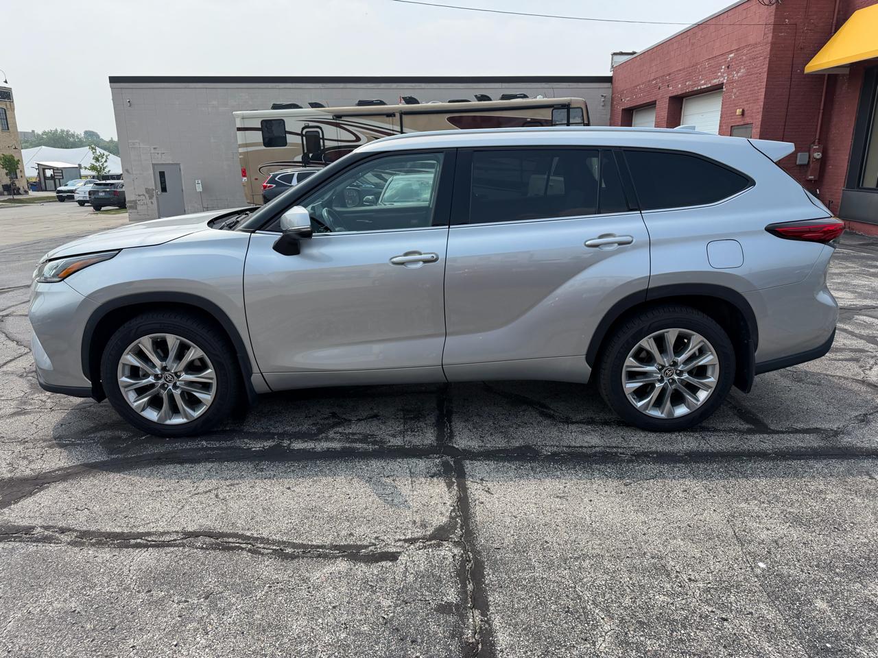 Toyota Highlander Limited AWD V6 2020