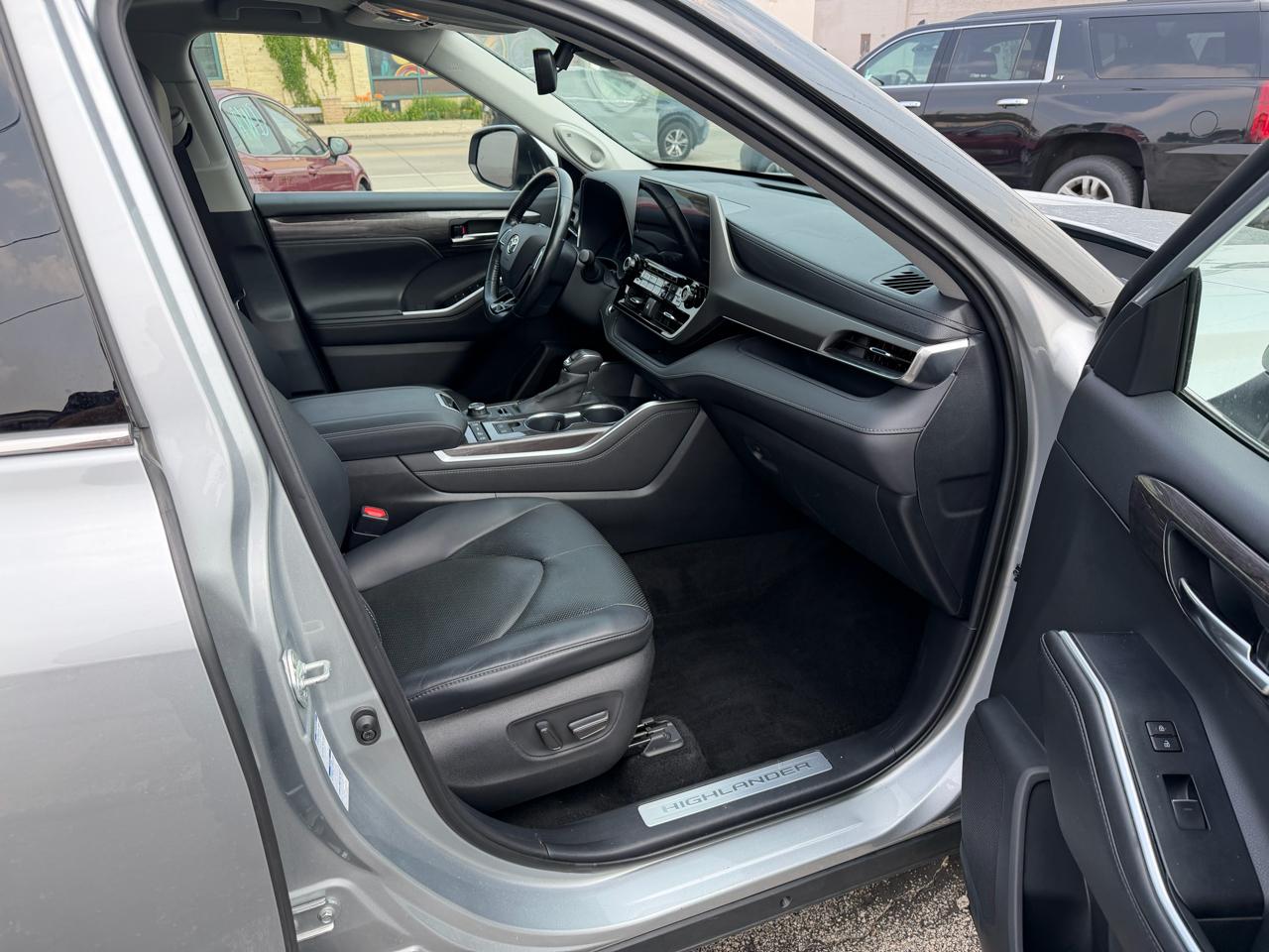 Toyota Highlander Limited AWD V6 2020