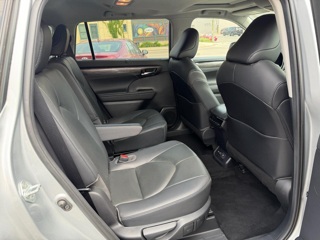 Toyota Highlander Limited AWD V6 2020