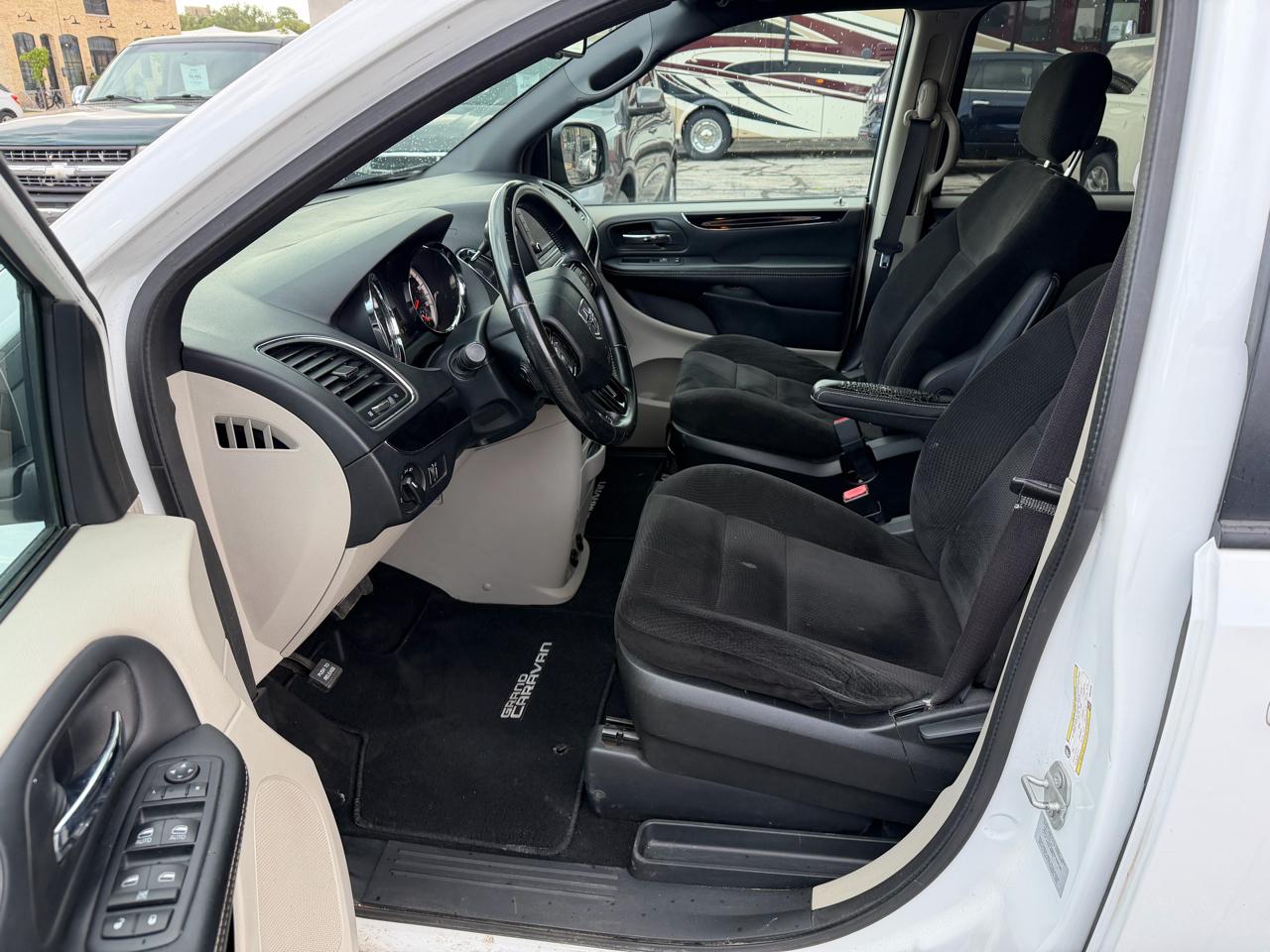 Dodge Grand Caravan SE 2017