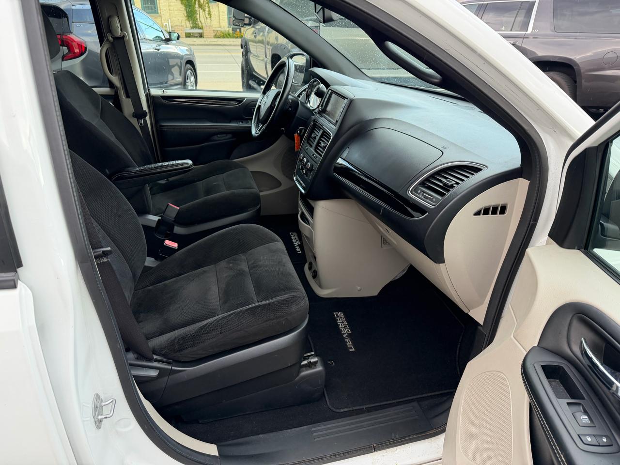 Dodge Grand Caravan SE 2017