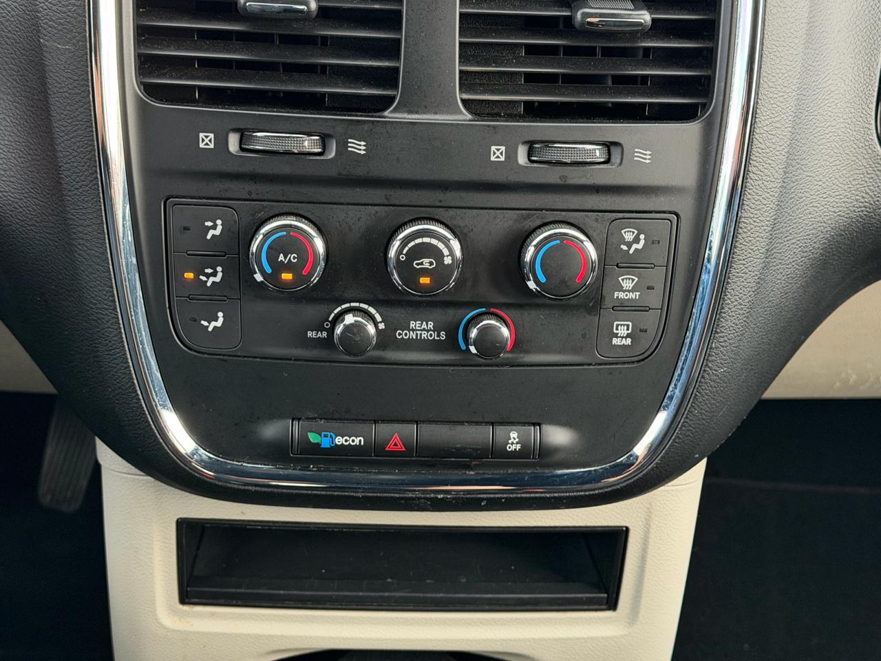 Dodge Grand Caravan SE 2017