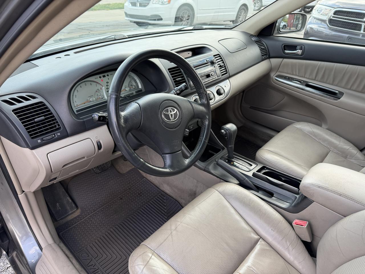 Toyota Camry SE V6 2002