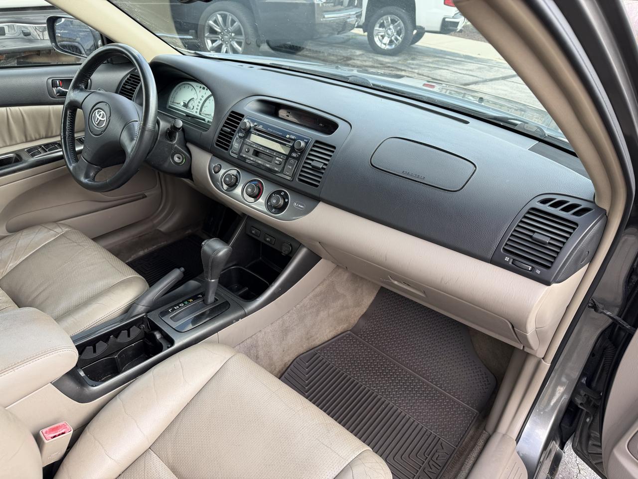 Toyota Camry SE V6 2002
