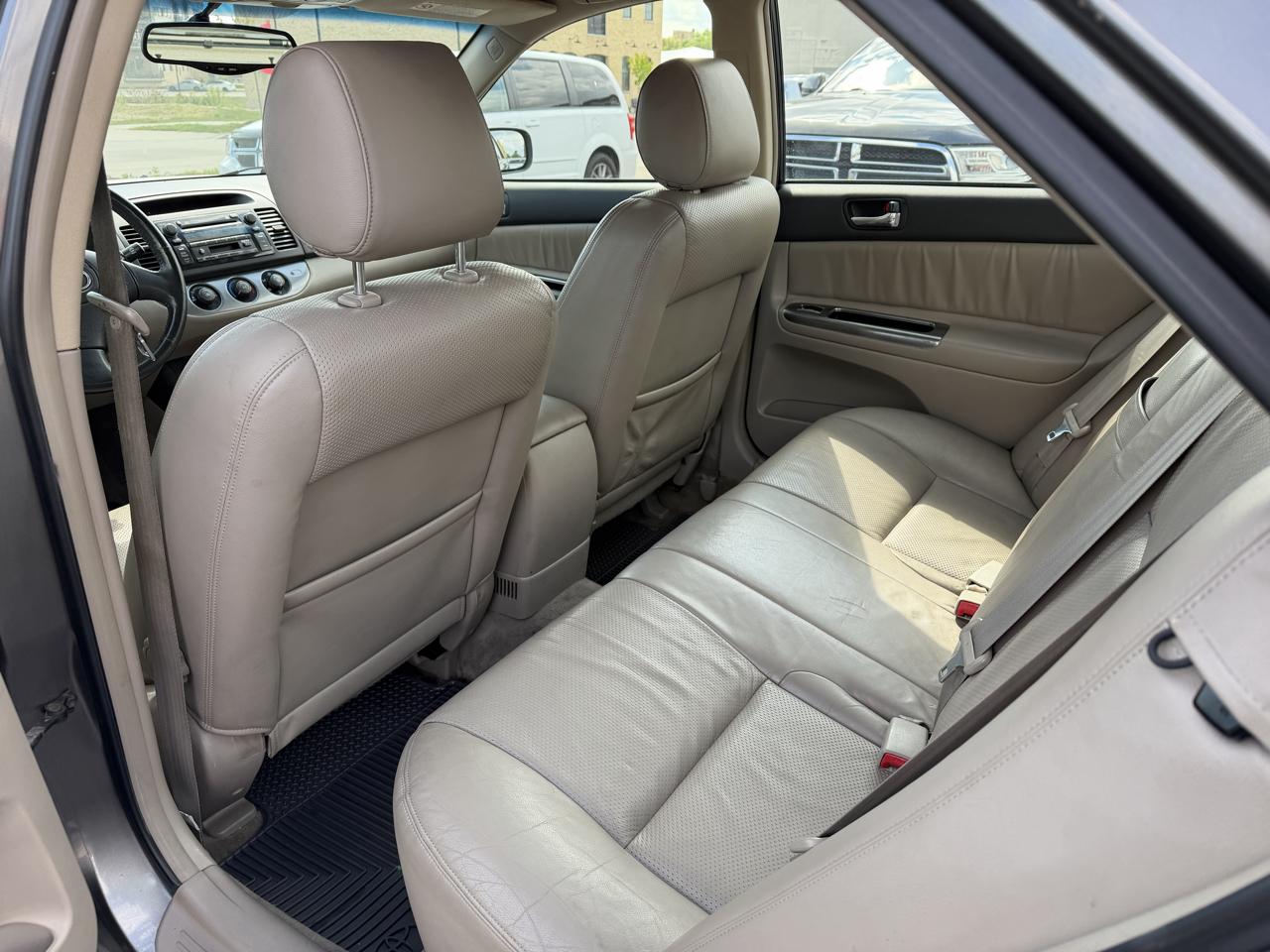 Toyota Camry SE V6 2002