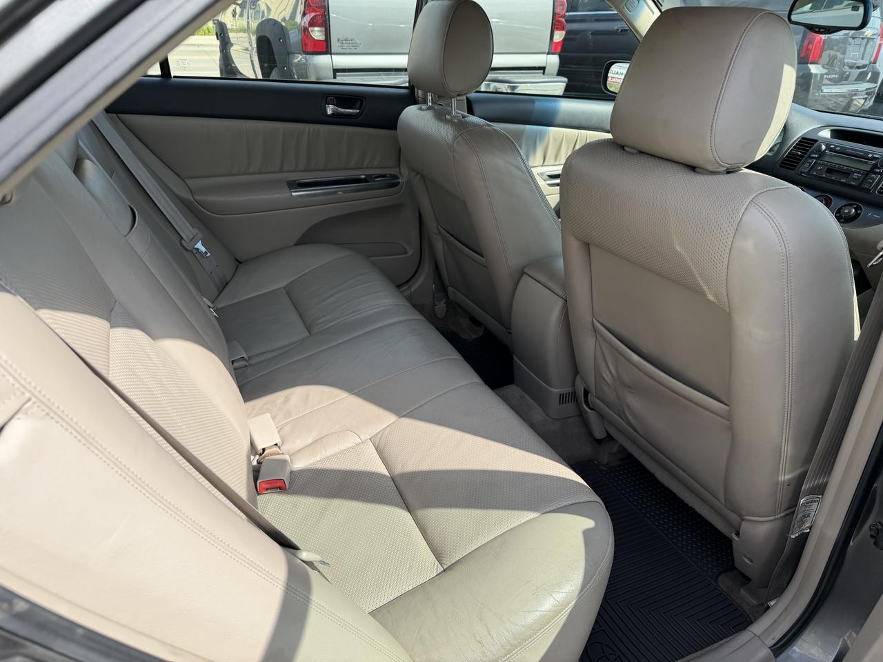 Toyota Camry SE V6 2002