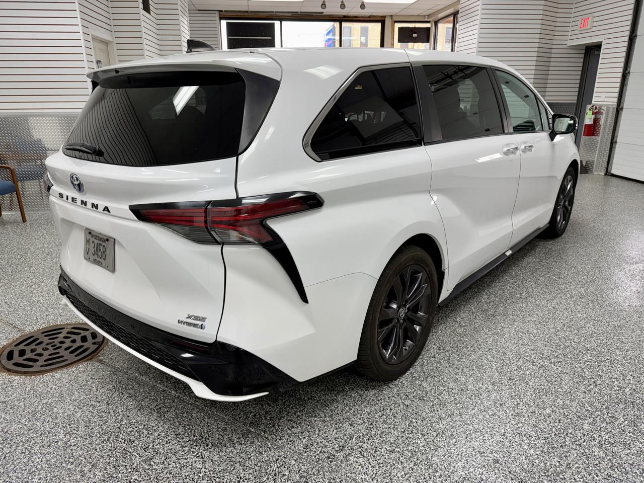 Toyota Sienna photo 4