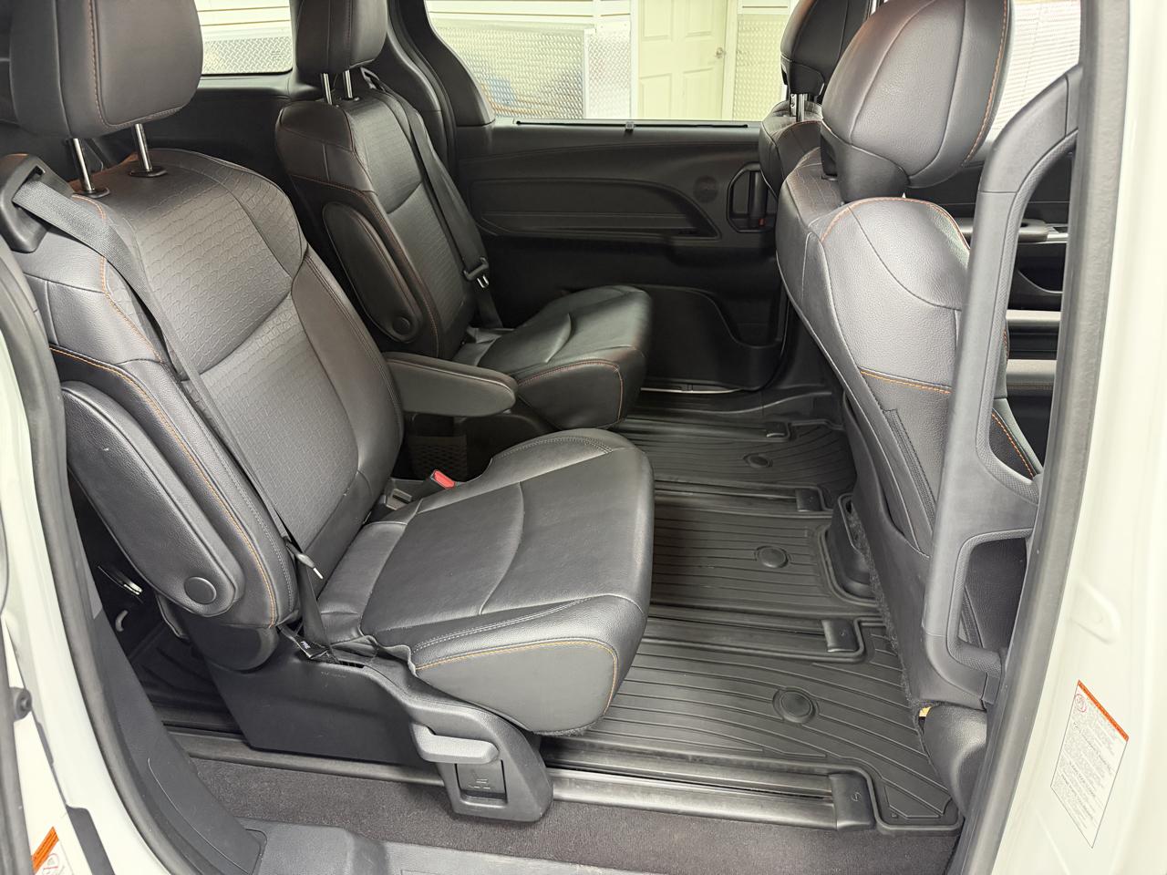 Toyota Sienna photo 10