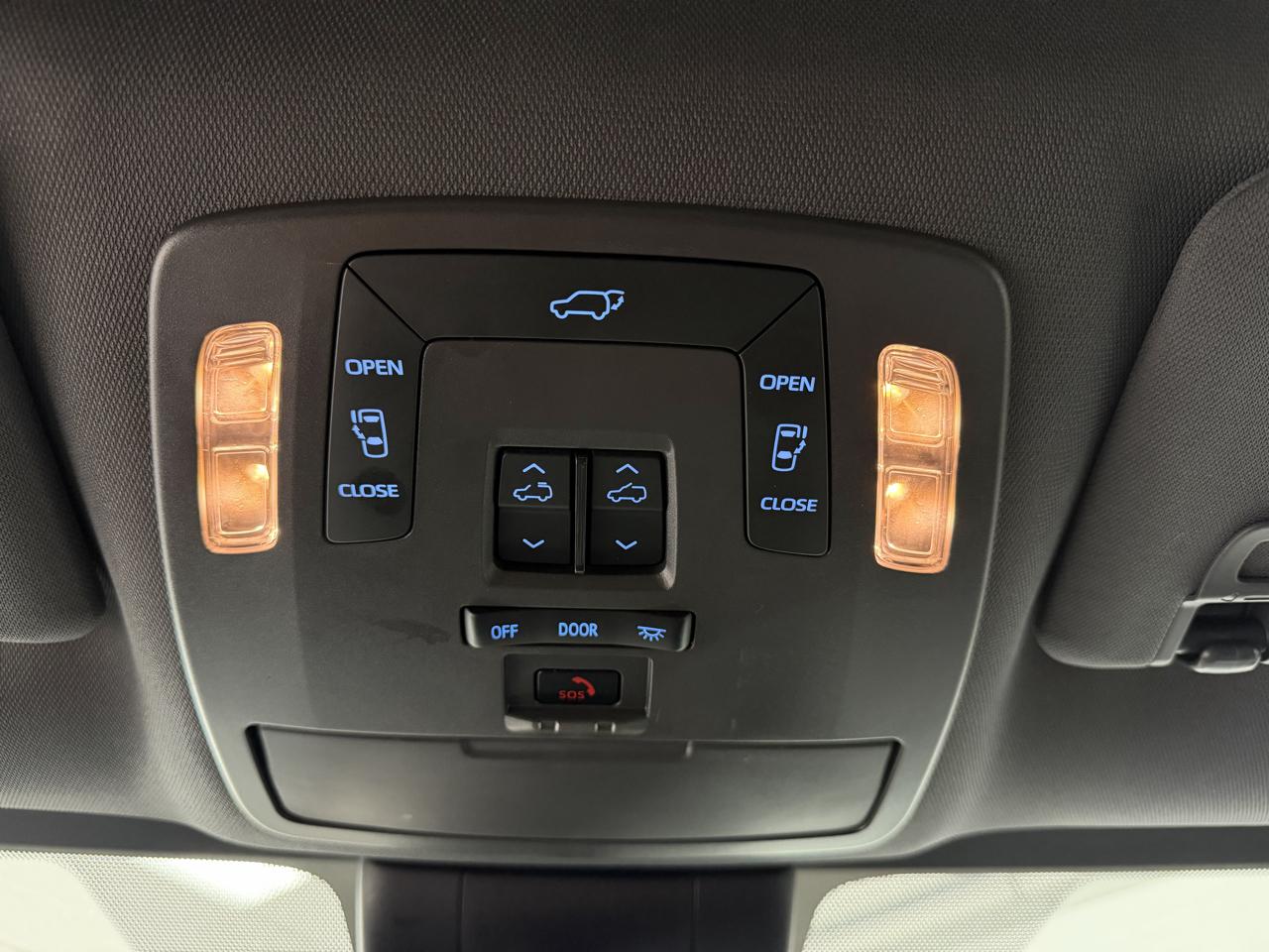 Toyota Sienna photo 18