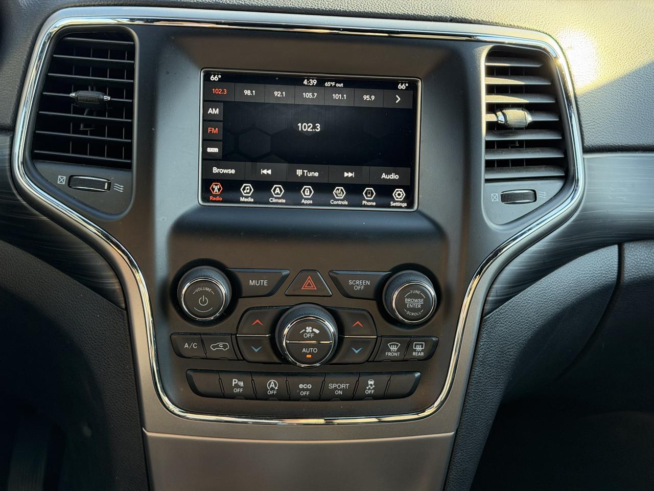 Jeep Grand Cherokee Laredo 4WD 2020