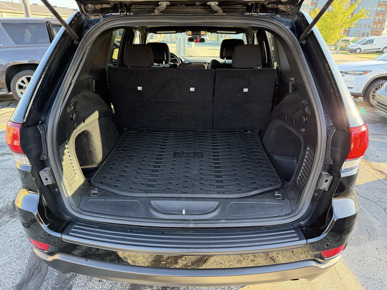 Jeep Grand Cherokee Laredo 4WD 2020