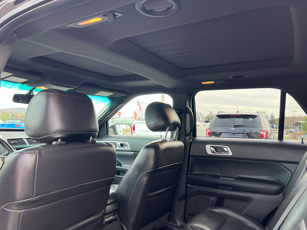 Ford Explorer 4WD 4dr XLT 2015 Ford Explorer 4WD 4dr XLT 2015