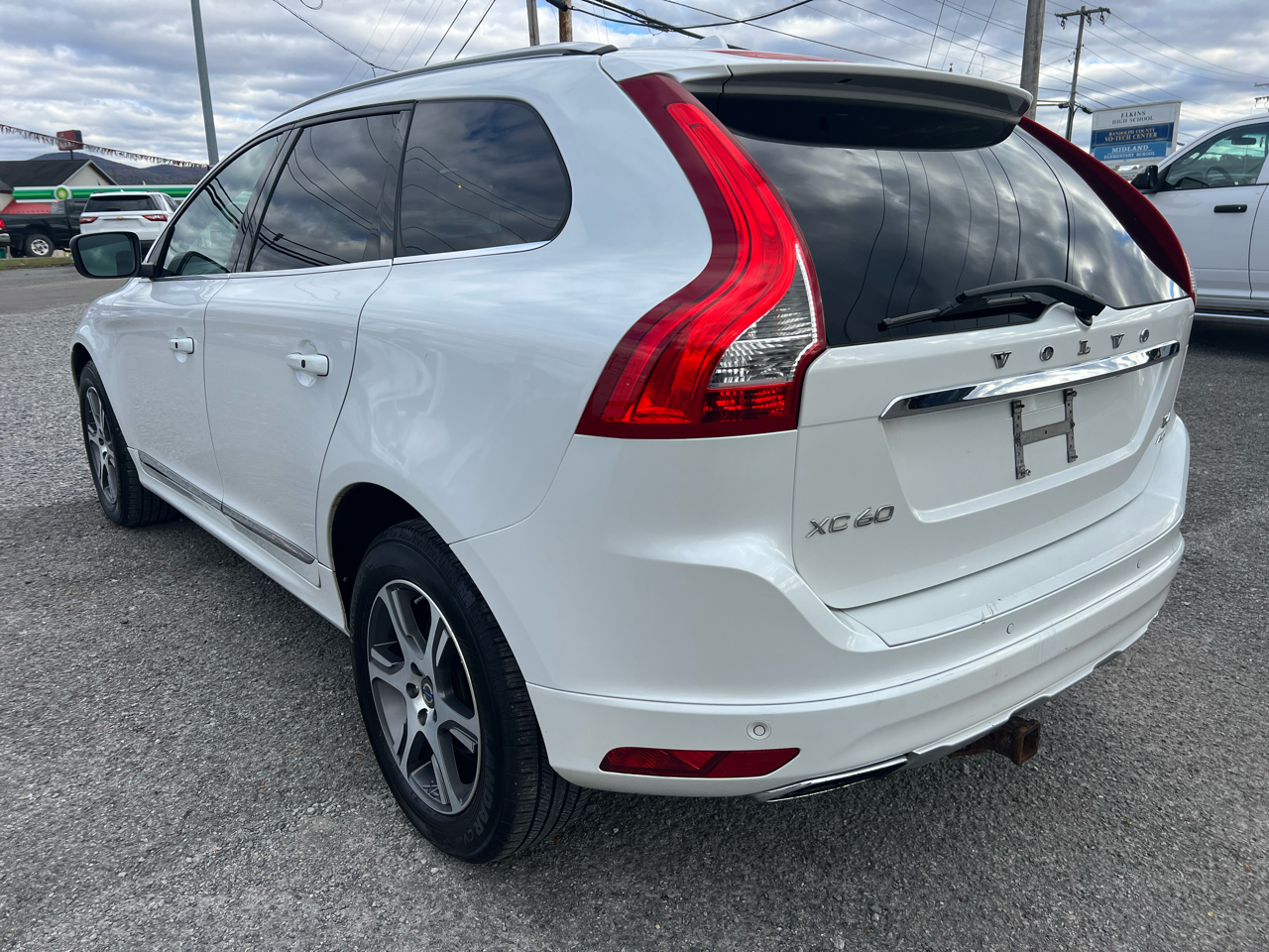 Volvo XC60 AWD 4dr T6 Premier Plus 2015 Volvo XC60 AWD 4dr T6 Premier Plus 2015