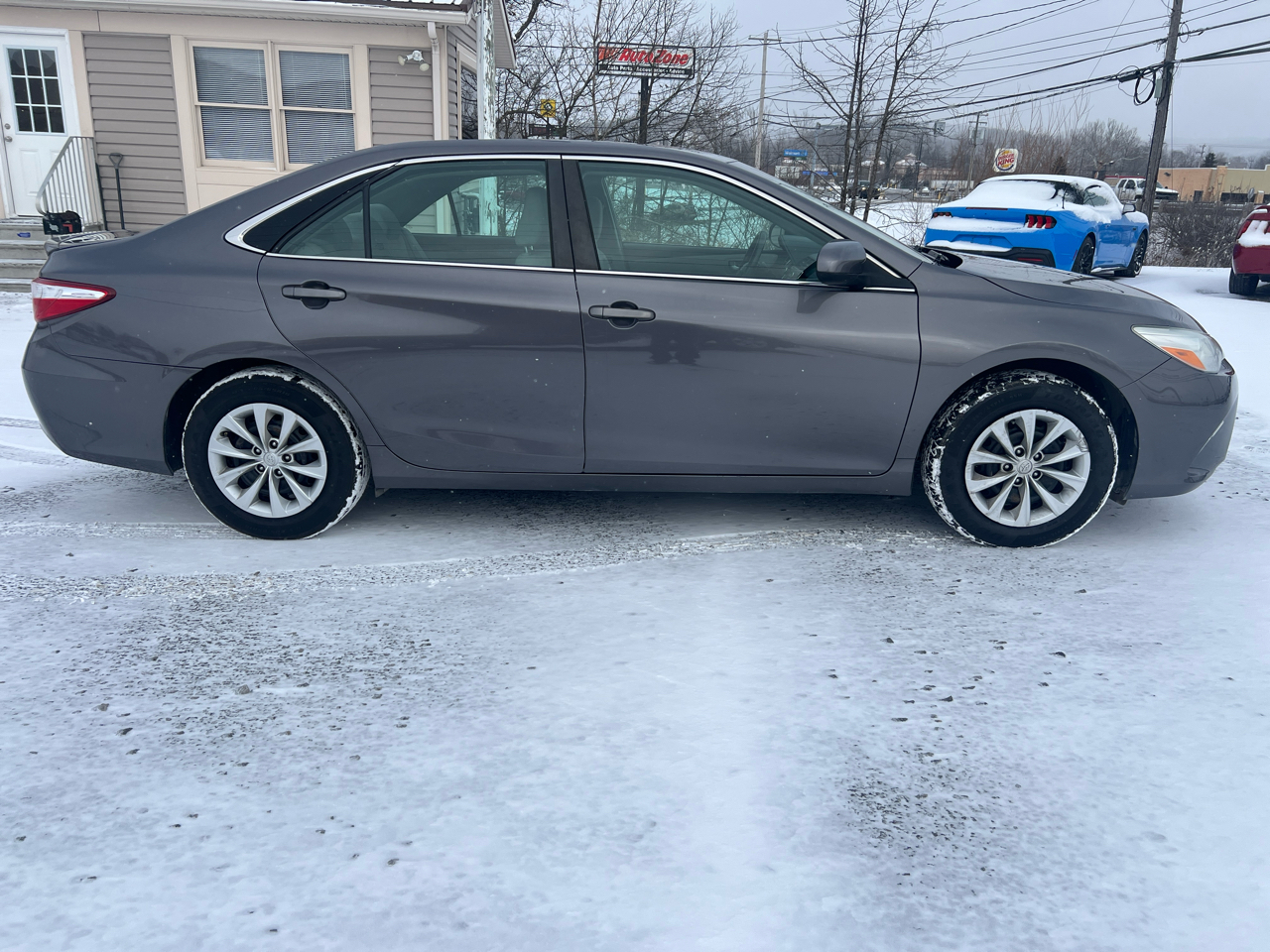 Toyota Camry 4dr Sdn LE Auto 2015