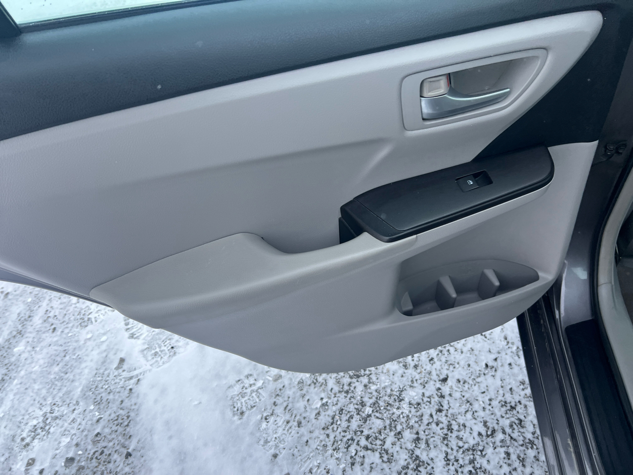 Toyota Camry 4dr Sdn LE Auto 2015