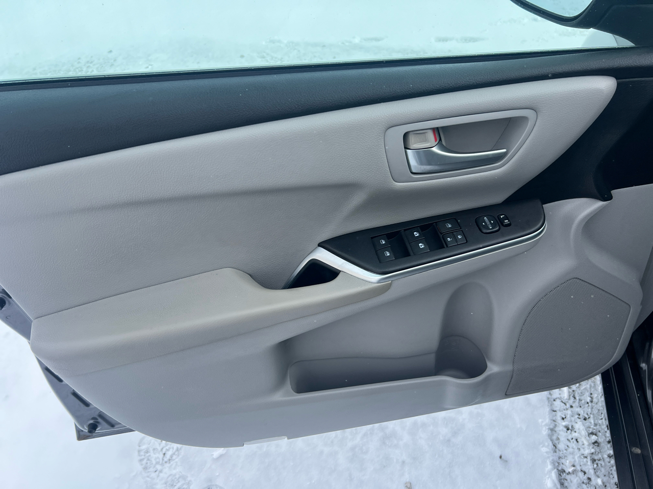 Toyota Camry 4dr Sdn LE Auto 2015