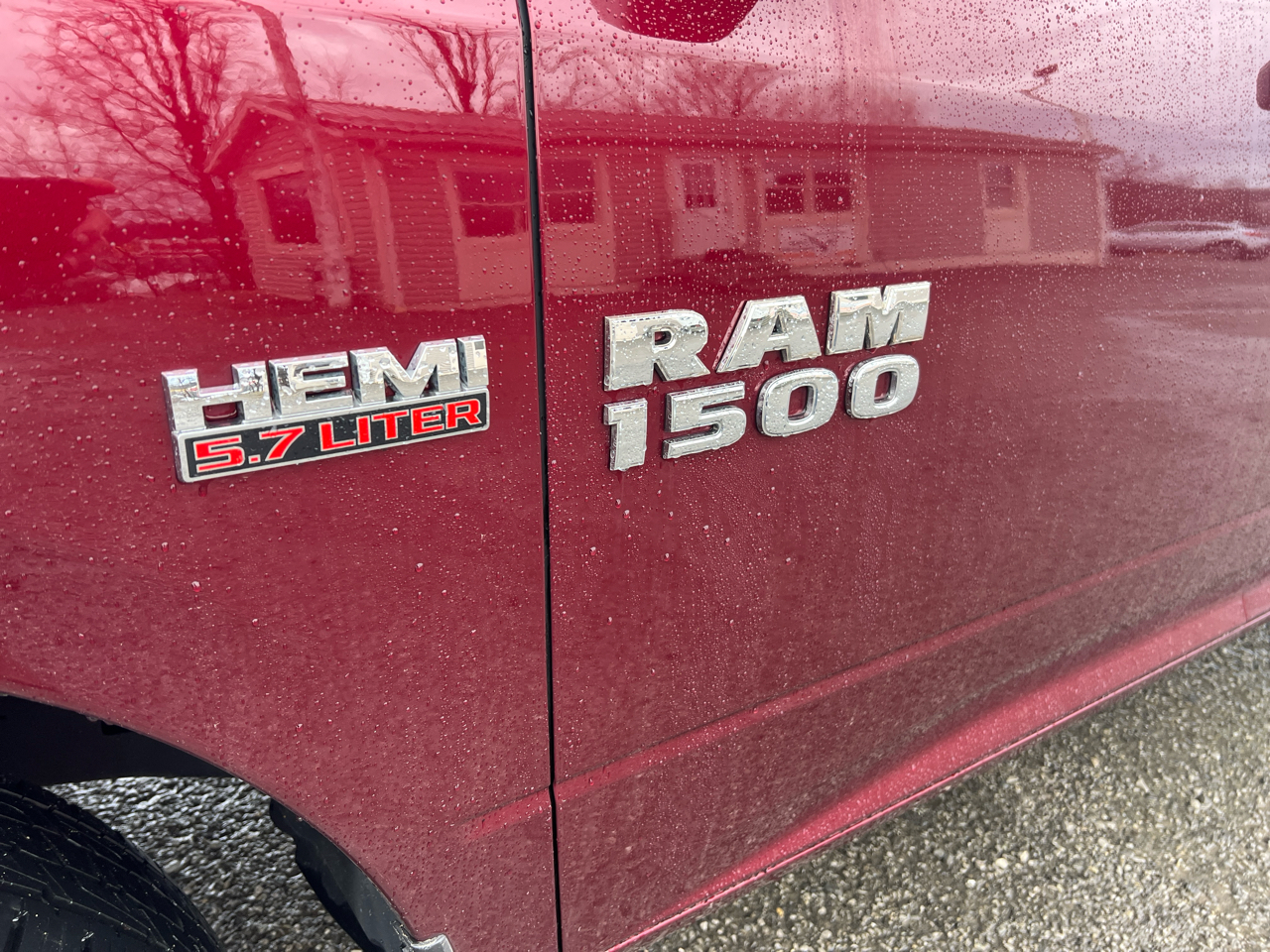 RAM 1500 Express 4x4 Quad Cab 6'4" Box 2018