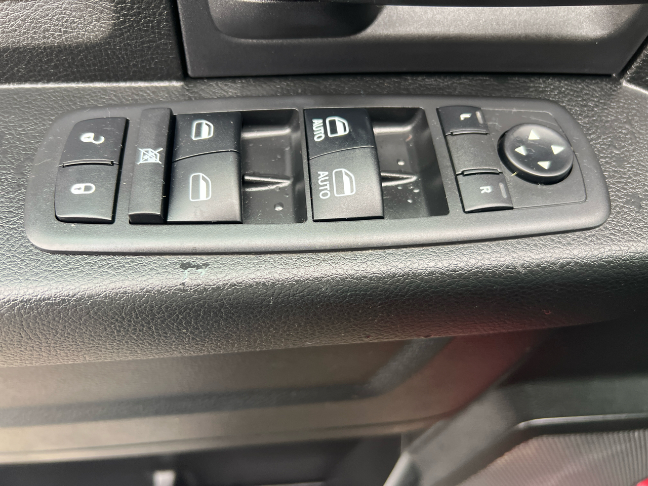 RAM 1500 Express 4x4 Quad Cab 6'4" Box 2018