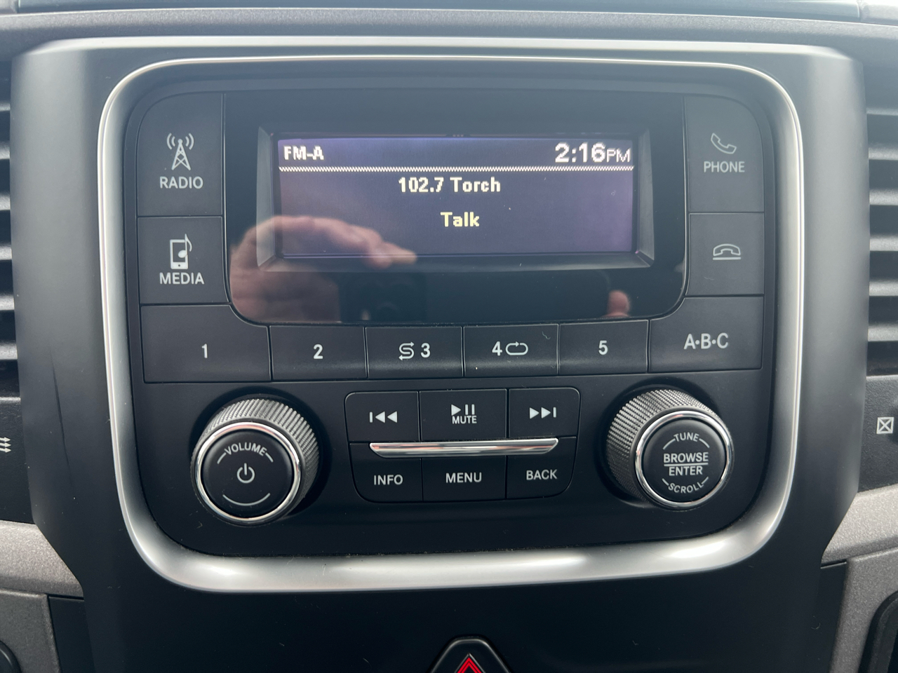 RAM 1500 Express 4x4 Quad Cab 6'4" Box 2018