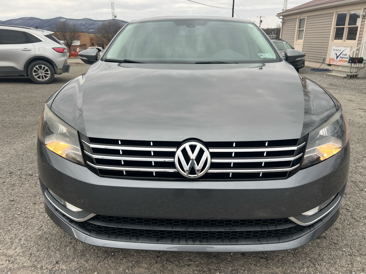 Volkswagen Passat 4dr Sdn 3.6L V6 DSG SE w/Sunroof 2012