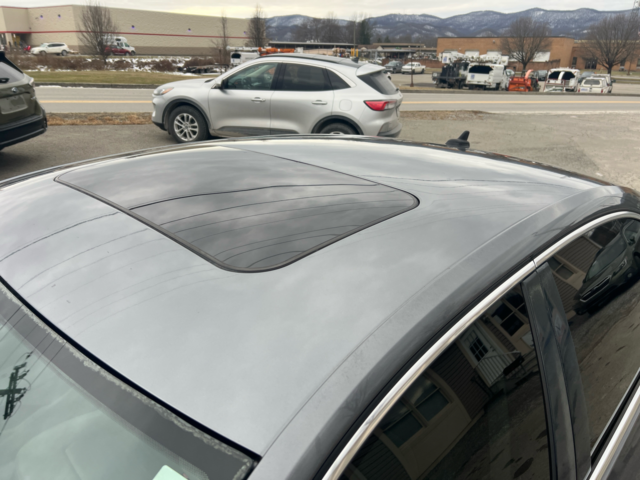 Volkswagen Passat 4dr Sdn 3.6L V6 DSG SE w/Sunroof 2012